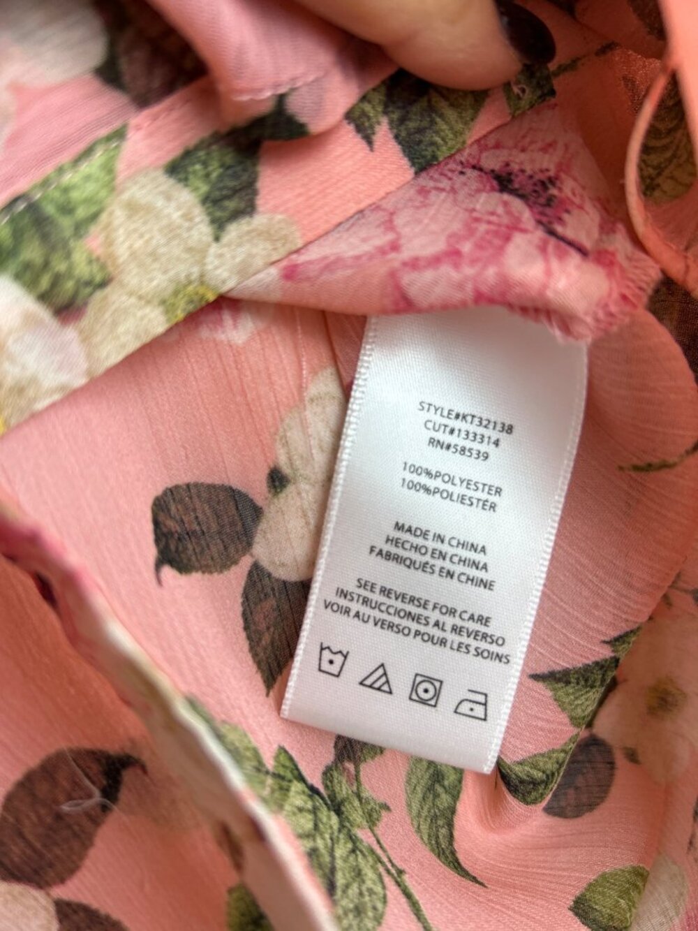 Kut from the Kloth Floral Button Up Blouse Sz M Pink Sheer Lightweight Romantic - Picture 9 of 14